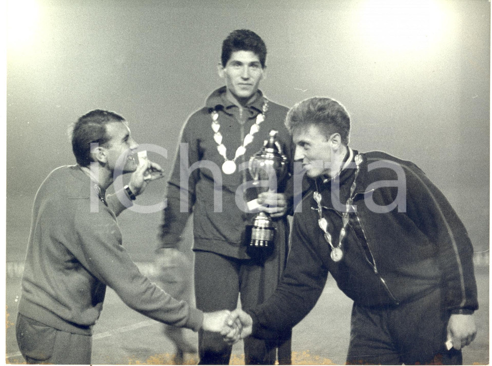 1965 MILANO Arena - Meeting notturno ATLETICA - Premiazione *Foto 24x18