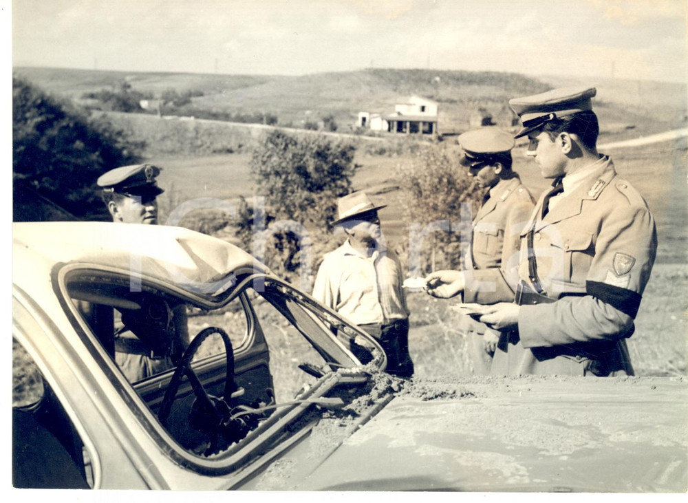 1960 TARQUINIA Alluvione - Agenti al lavoro nelle aree danneggiate - Foto