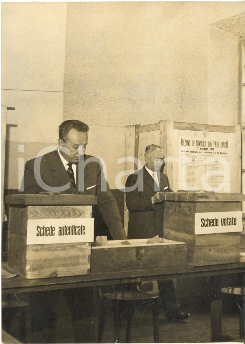 1959 VALLE D'AOSTA Elezioni regionali - Vittorino BONDAZ alle urne - Foto
