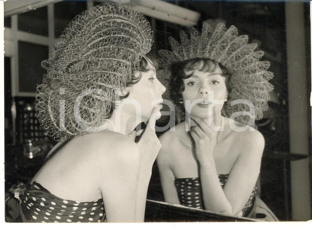 1961 PARIS MODE CHAPEAUX Modèle HERISSON de Claude SAINT CYR *Photo 18x13 cm