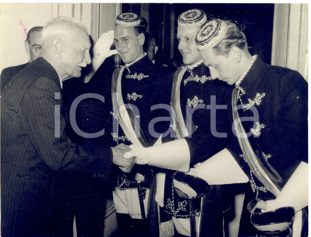 1954 MUNICH 85th birthday of Rupprecht Crown Prince of Bavaria - Students *Photo