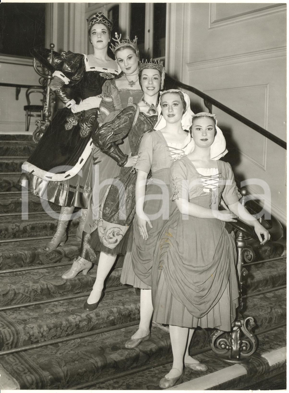 1960 LONDON Royal Ballet School rehearsing for "Le Lac des Cygnes" *Photo 15x20
