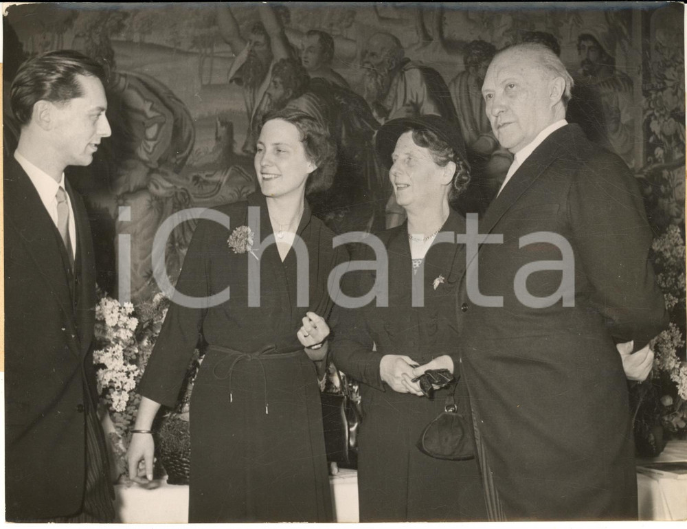 1953 BONN Konrad ADENAUER during the engagement party of his daughter *Photo