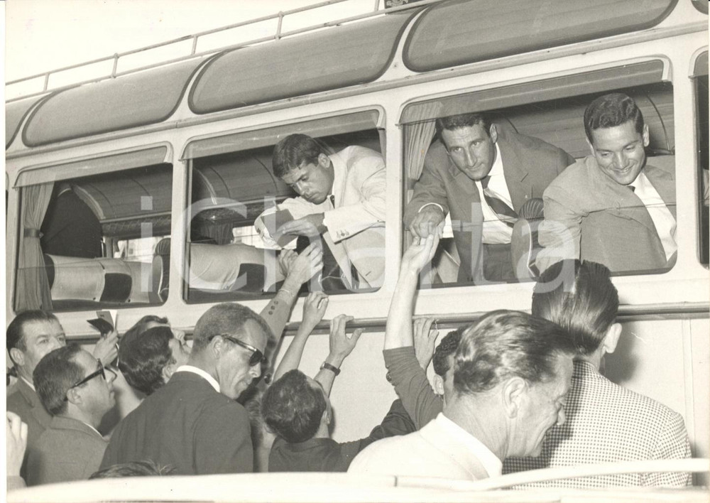 1960 TORINO Partenza calciatori JUVENTUS per il ritiro - FASCETTI ROMANO BURELLI