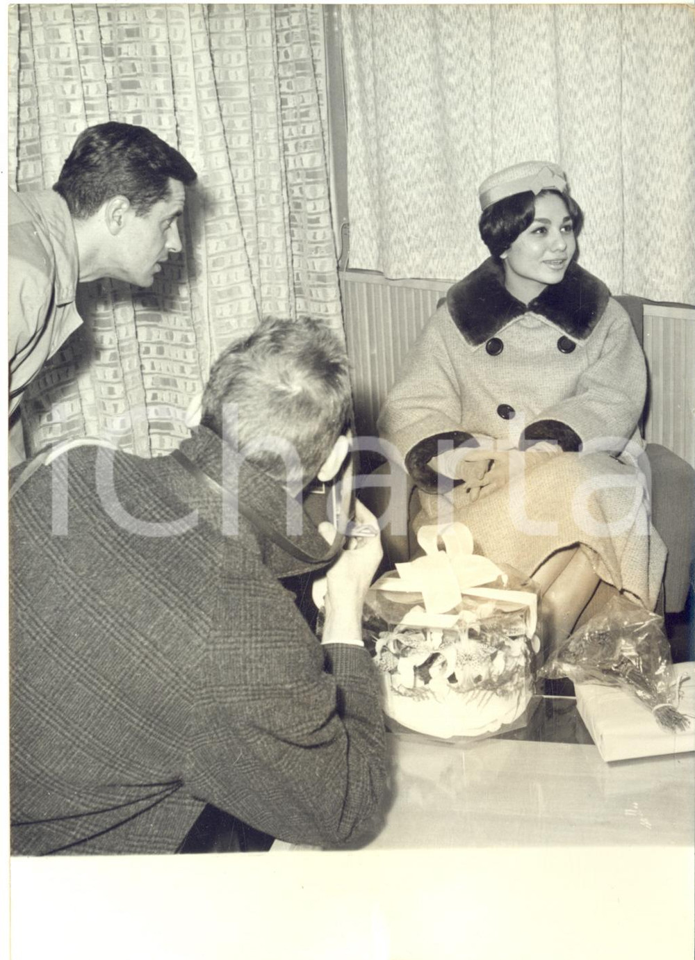 1959 PARIS ORLY Farah DIBA fidanzata dello Shah in partenza per Teheran *Foto