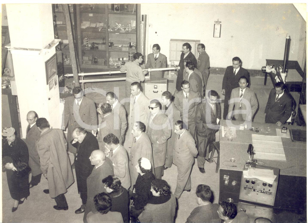 1955 CATANIA INFN Autorità alla presentazione del generatore di Van der Graaff