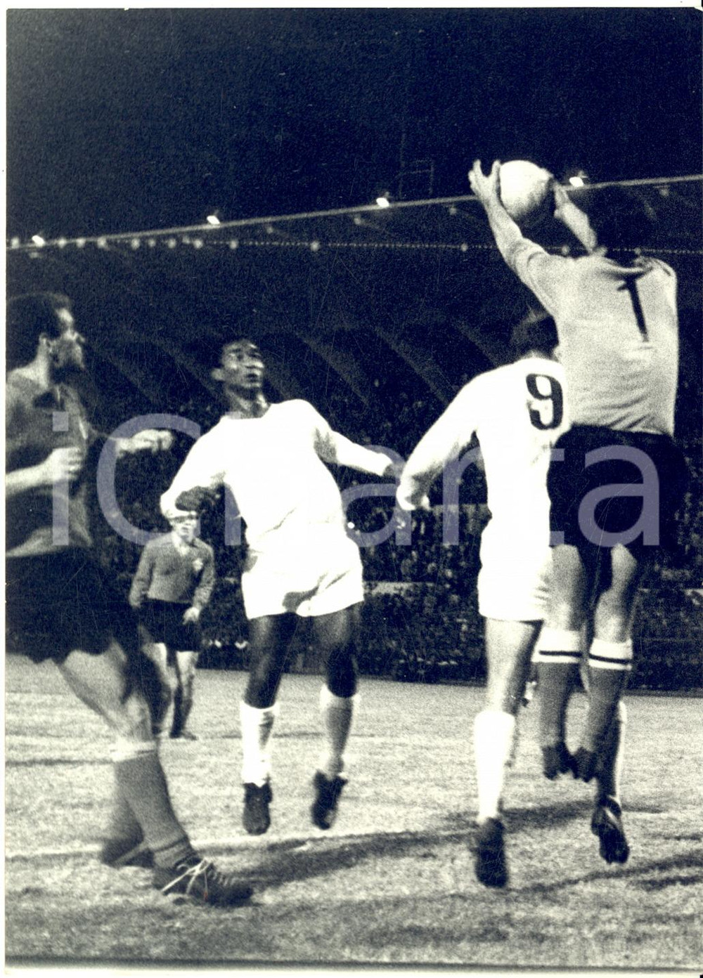 1959 FIRENZE CALCIO FIORENTINA-REAL MADRID 2-1 Parata di Giuliano SARTI *Foto