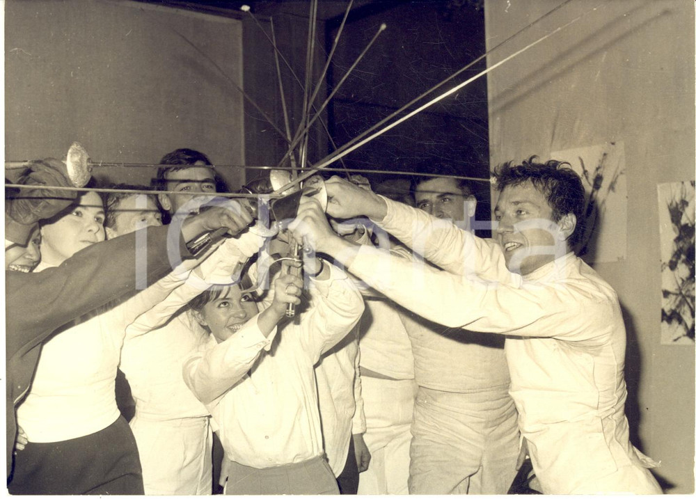 1962 PARIS Cercle VOLNEY - Jean-Pierre CASSEL meilleur comédien-escrimeur