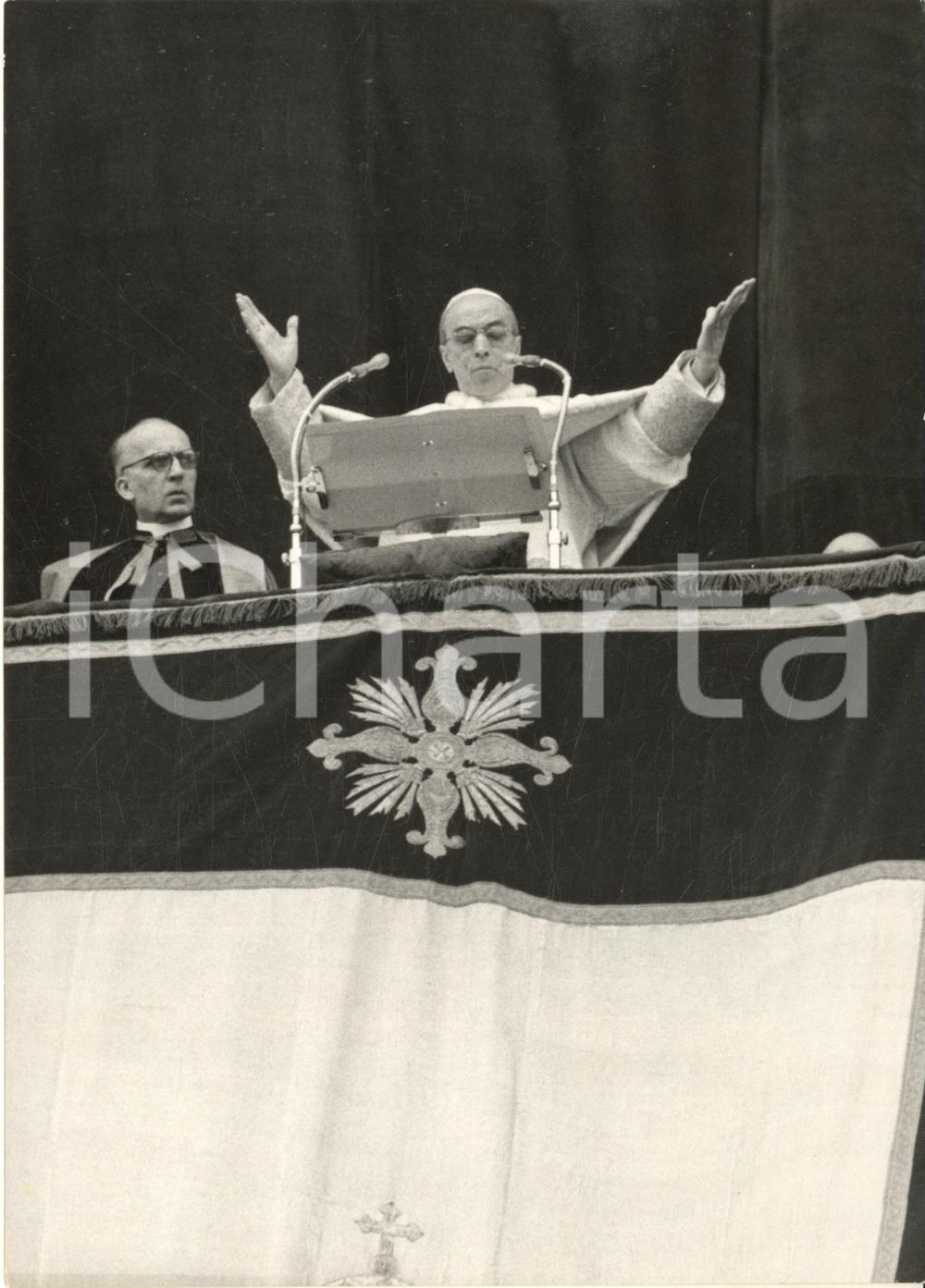 Pasqua 1955 ROMA Papa PIO XII impartisce la benedizione Urbi et Orbi - Foto