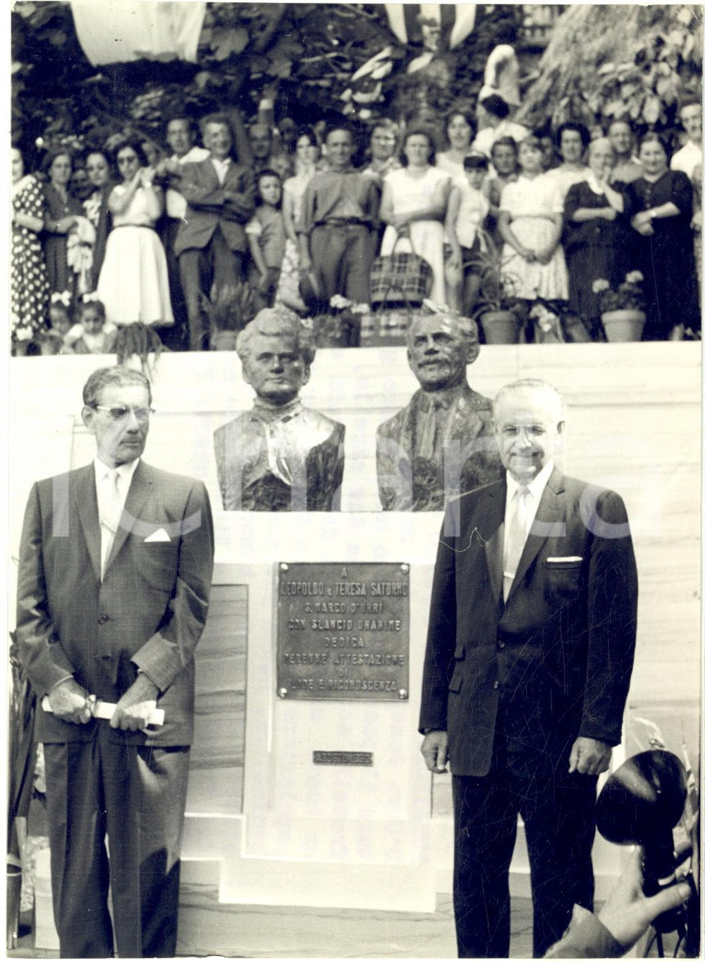 1960 SAN MARCO D'URRI Joseph e Victor SATURNO scoprono il busto dei genitori