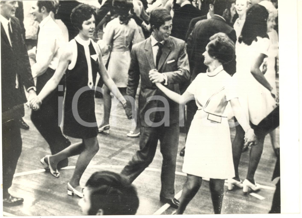 1970 AUCKLAND (NEW ZEALAND) Prince Charles and Princess Anne dancing at YMCA