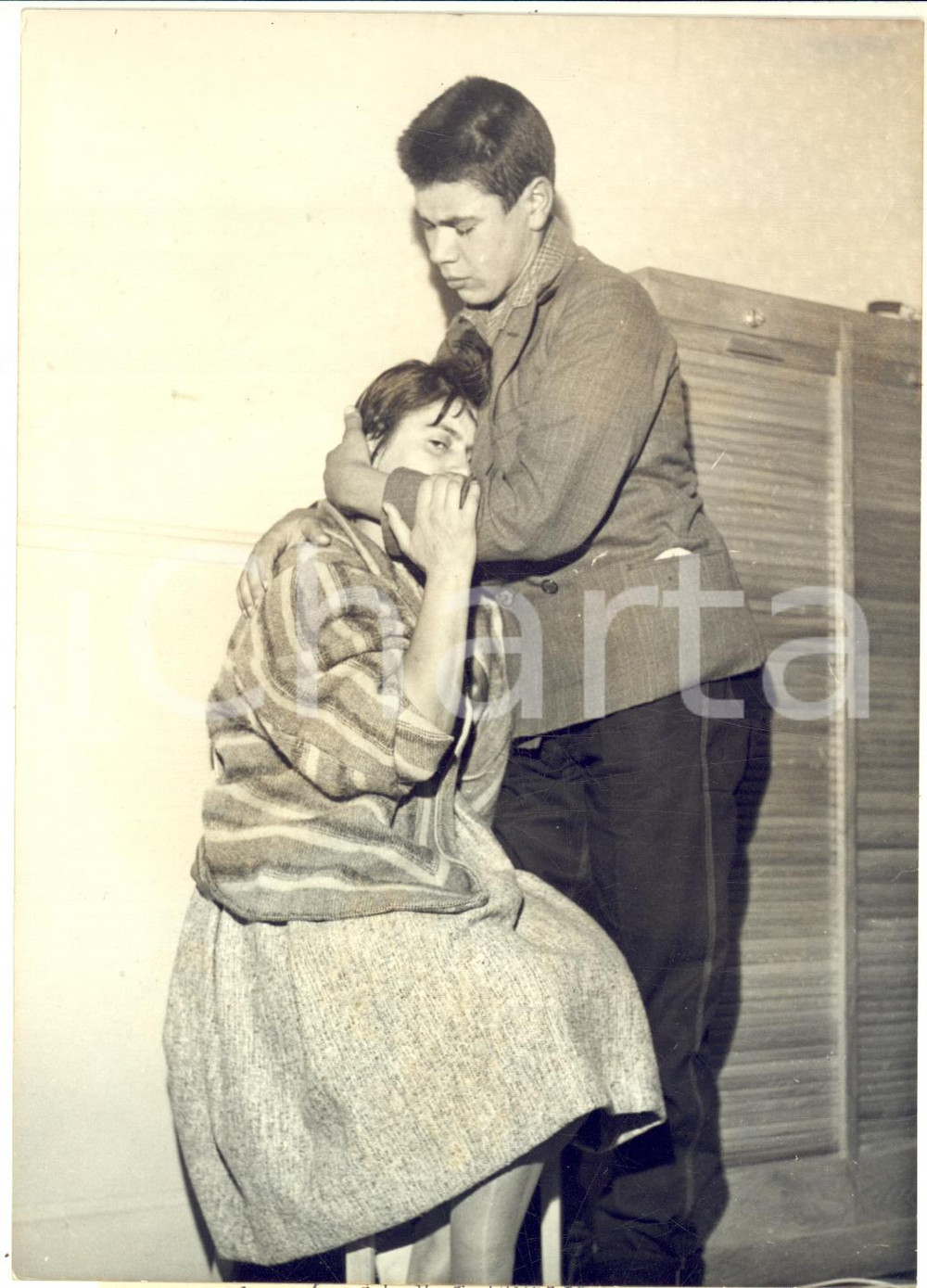 1959 BAISIEUX Robert DEFRUITIER embrasse sa mère après 14 années - Photo 13x18