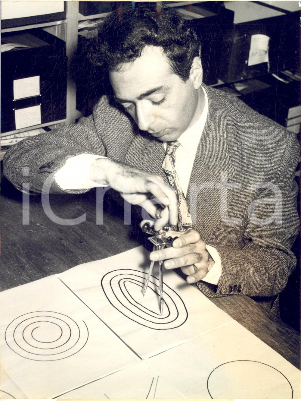 1953 MUNICH Persian Hadji KASEM inventor of a new pair of compasses - Photo