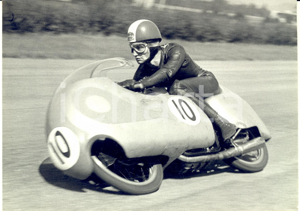 1957 MOTOCICLISMO MONZA Tarquinio PROVINI alle prove su MONDIAL 125 - Foto