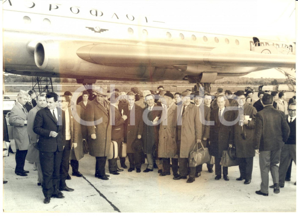 1964 MILANO Arrivo artisti Teatro Bol'šoj per stagione lirica - Foto DANNEGGIATA