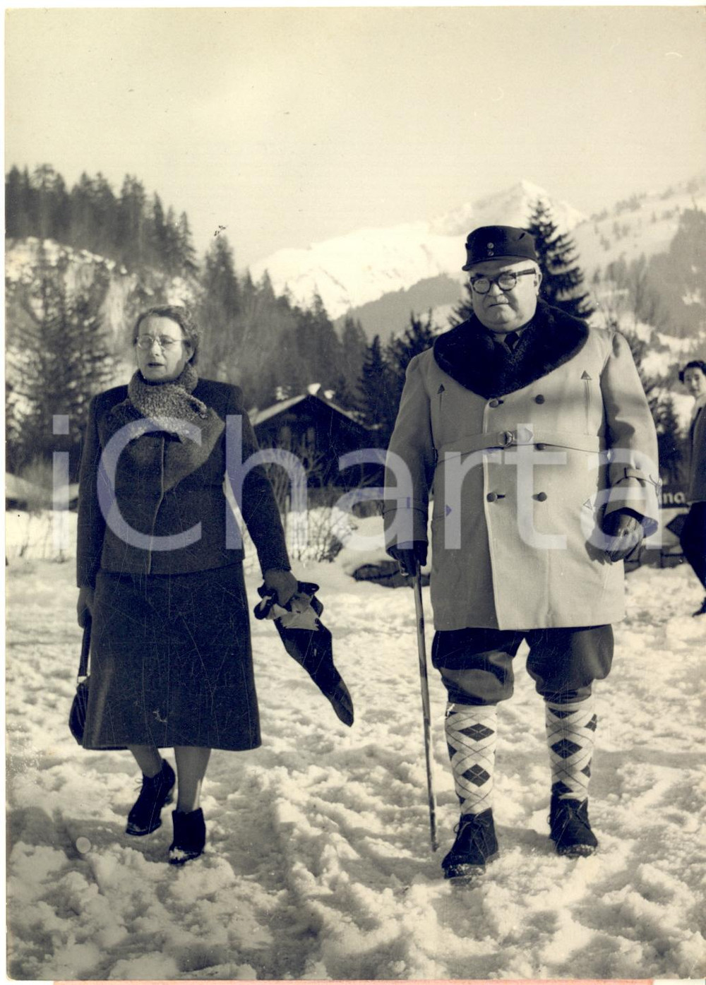 1954 GSTAAD Ministro-Presidente Johannes HOFFMANN sulla neve - Foto 13x18 cm