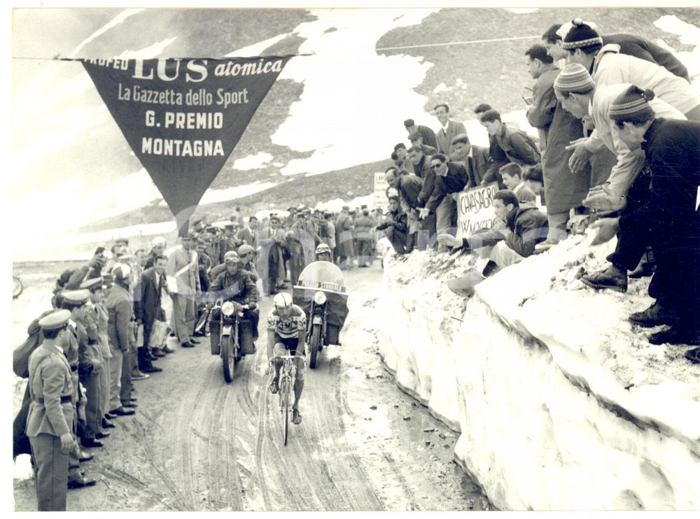 1959 CICLISMO GIRO D'ITALIA 22^ tappa - Charly GAUL sul GAVIA - Foto 13x18 cm