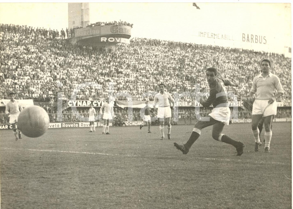 1955 ca FIRENZE CALCIO FIORENTINA-LAZIO Tiro di Armando SEGATO - Foto 18x13
