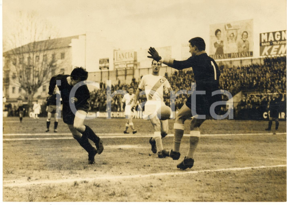 1960 ca CALCIO SERIE A TORINO Tiro di testa di Gastone BEAN *Foto 18x13