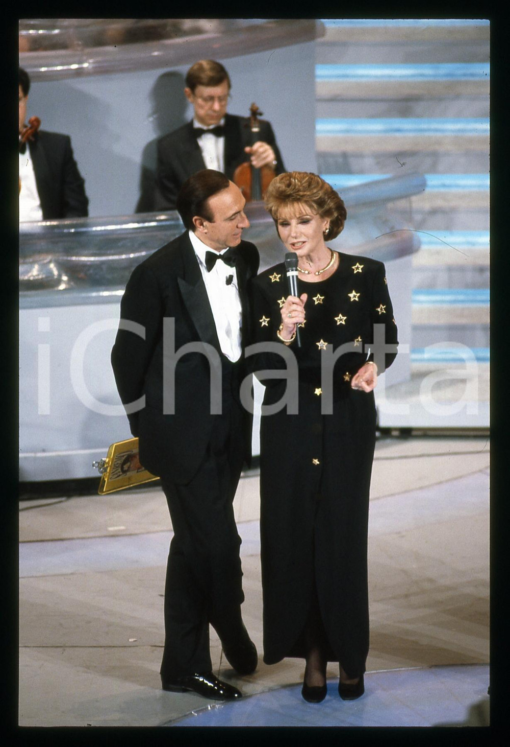 Fotografia d epoca originale 35mm vintage slide 1992 FESTIVAL DI SANREMO Sylva KOSCINA Pippo BAUDO 1