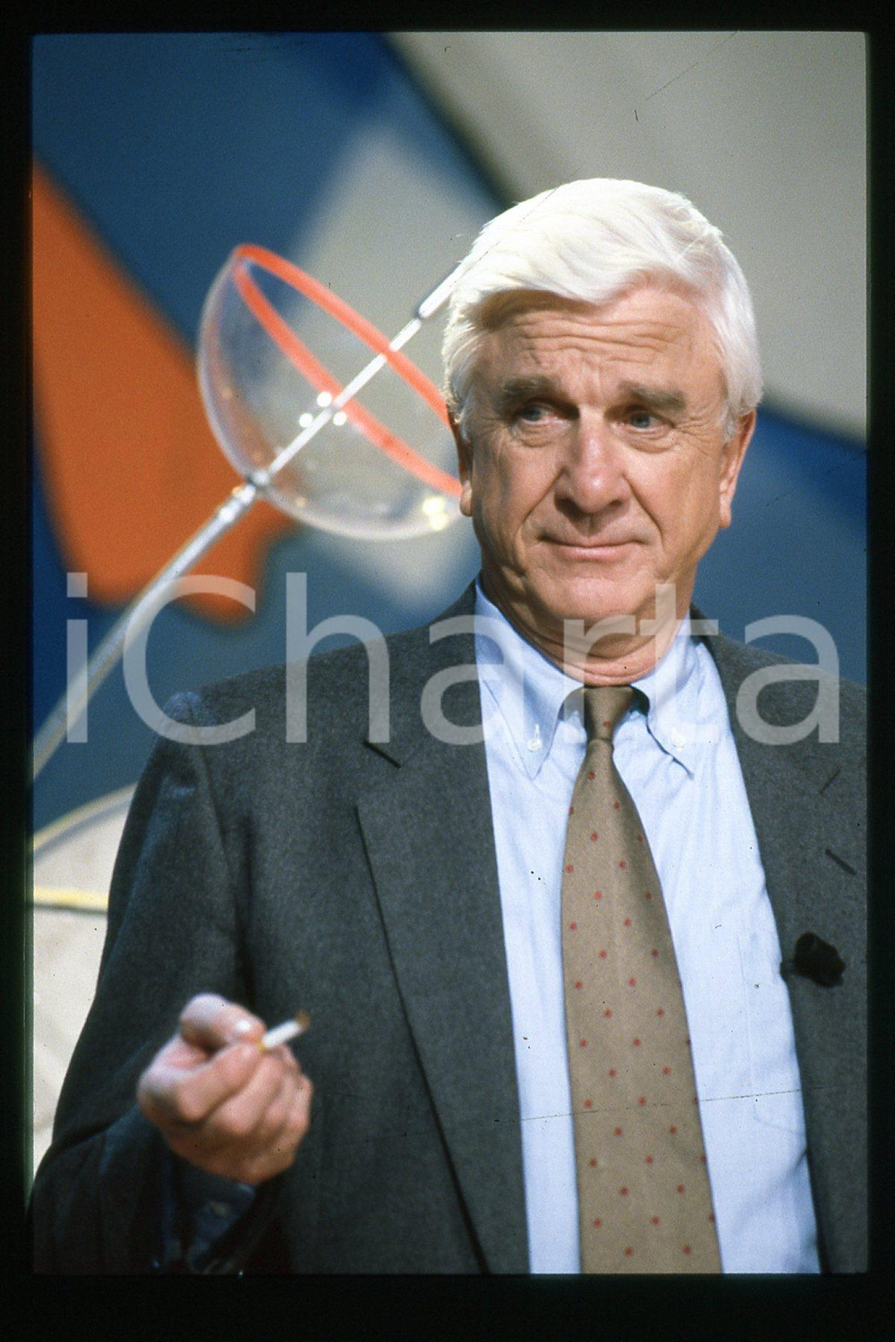 35mm vintage slide* 1995 ca CANALE 5 Leslie NIELSEN ospite a PAPERISSIMA (35)