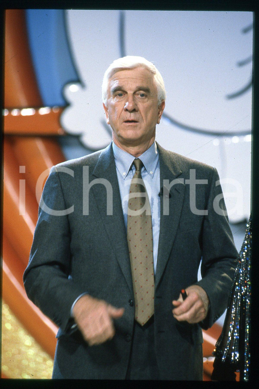 35mm vintage slide* 1995 ca CANALE 5 Leslie NIELSEN ospite a PAPERISSIMA (42)