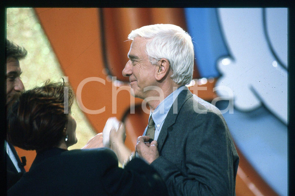35mm vintage slide* 1995 ca CANALE 5 Leslie NIELSEN ospite a PAPERISSIMA (44)