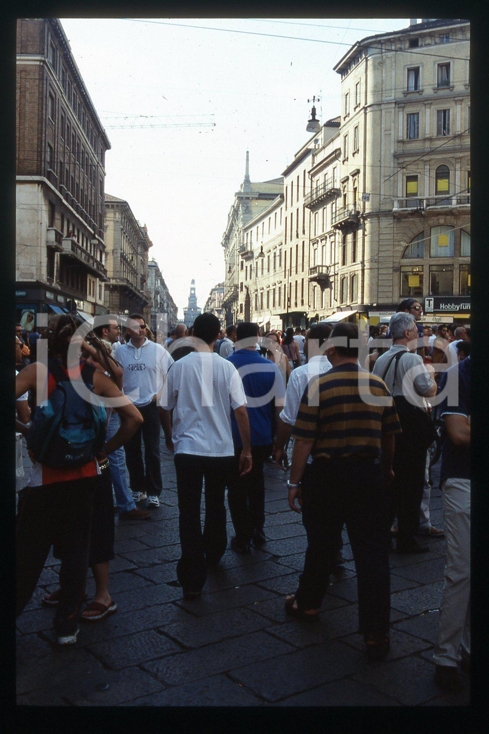 35mm vintage slide* 2001 MILANO - GAY PRIDE Immagini del corteo (29)