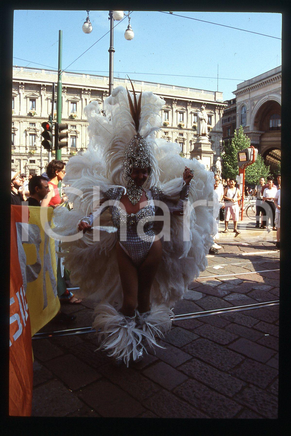 35mm vintage slide* 2001 MILANO - GAY PRIDE Immagini del corteo (34)