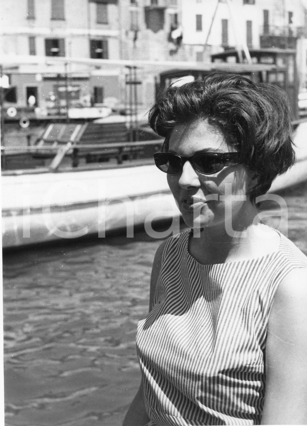 Fotografia d epoca originale 1961 PORTOFINO Imperatrice SORAYA di Persia in vacanza  Foto vintage RARA 1