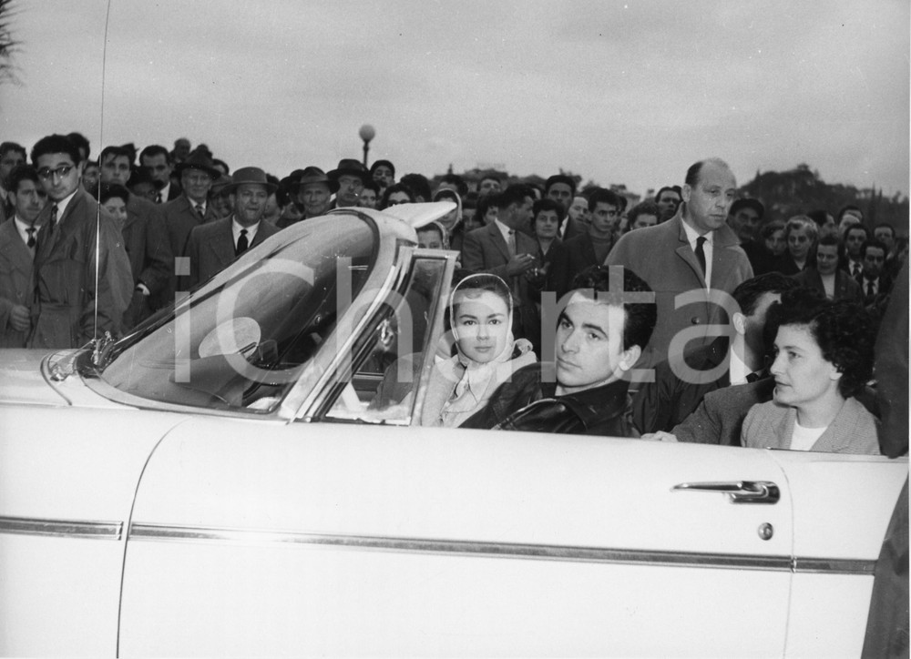 Fotografia d epoca originale 1958 RAPALLO Maurizio ARENA Lorella DE LUCA Pentola d oro 2 Foto vintage RARA 1