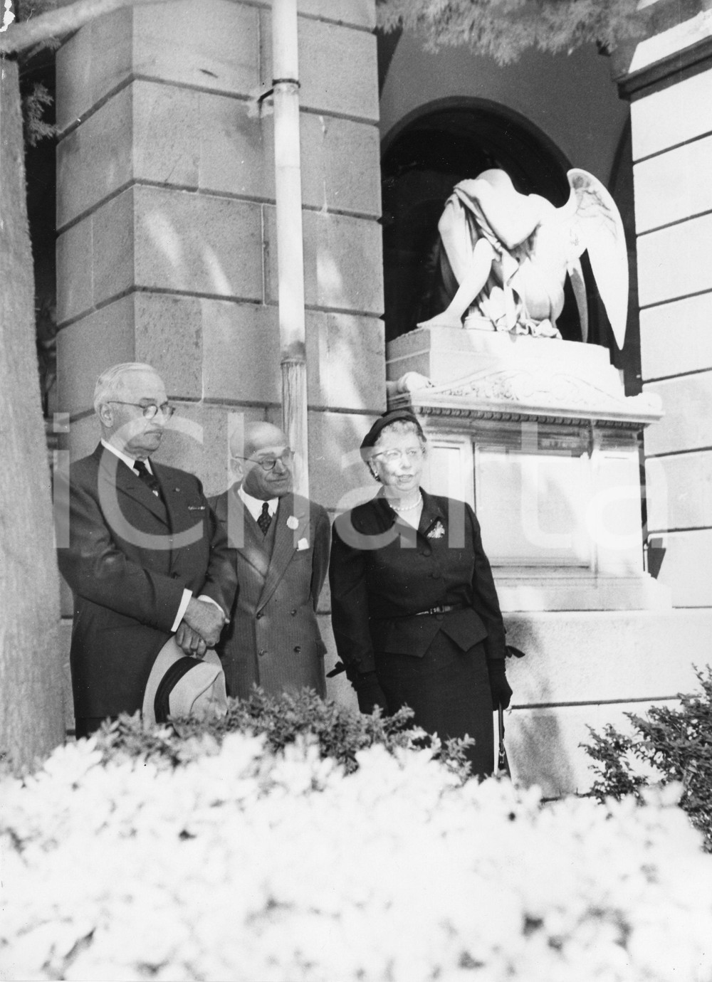 Fotografia d epoca originale 1958 GENOVA Harry TRUMAN visita il Cimitero di Staglieno 4 Foto 18x24 cm 1