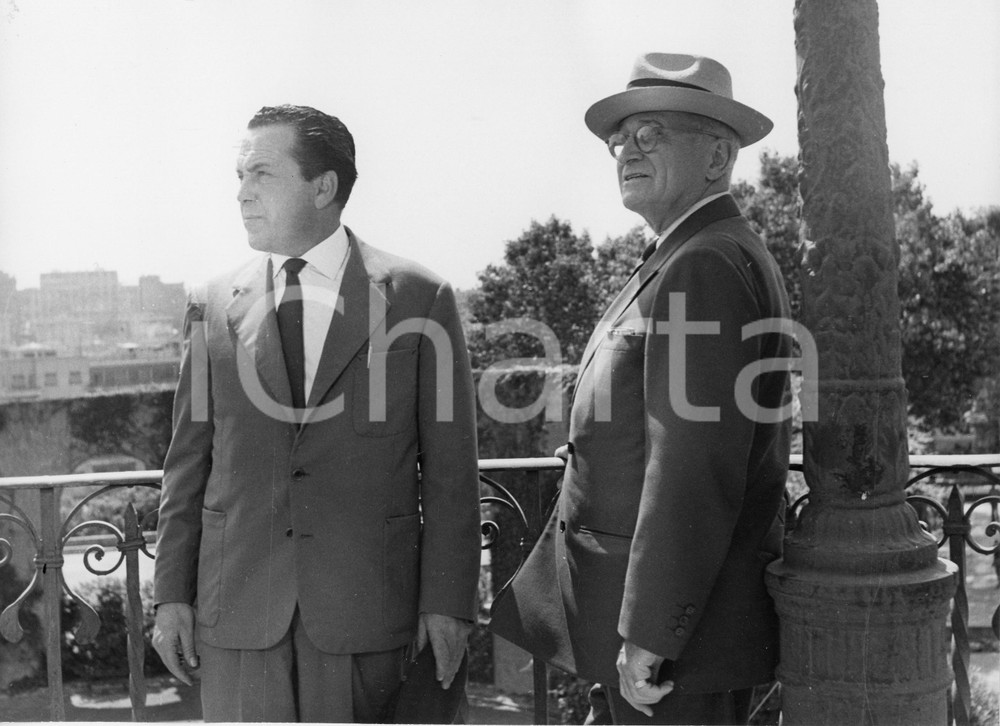 Fotografia d epoca originale 1958 GENOVA Harry TRUMAN in visita accompagnato dal marchese LERCARO Foto 24x18 1