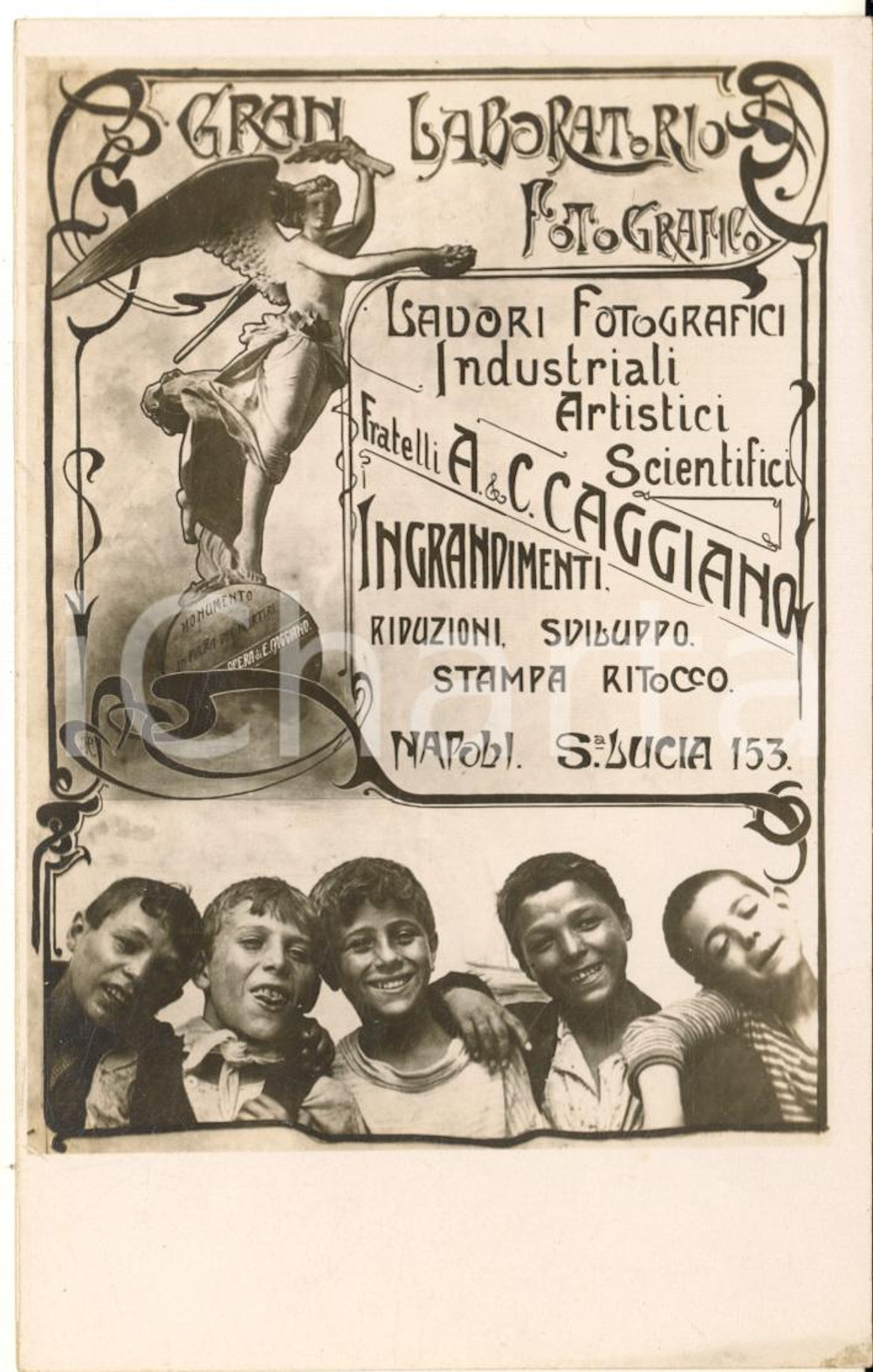 1920 ca NAPOLI Fratelli A & C. CAGGIANO - Laboratorio fotografico *Fotocartolina  Rara e pregevole fotocartolina postale d'epoca, realizzata a fini pubblicitari per lo studio Caggiano di Santa Lucia 153 - Napoli.CONDIZIONI: GFORMATO: FP    originale e autentica 1