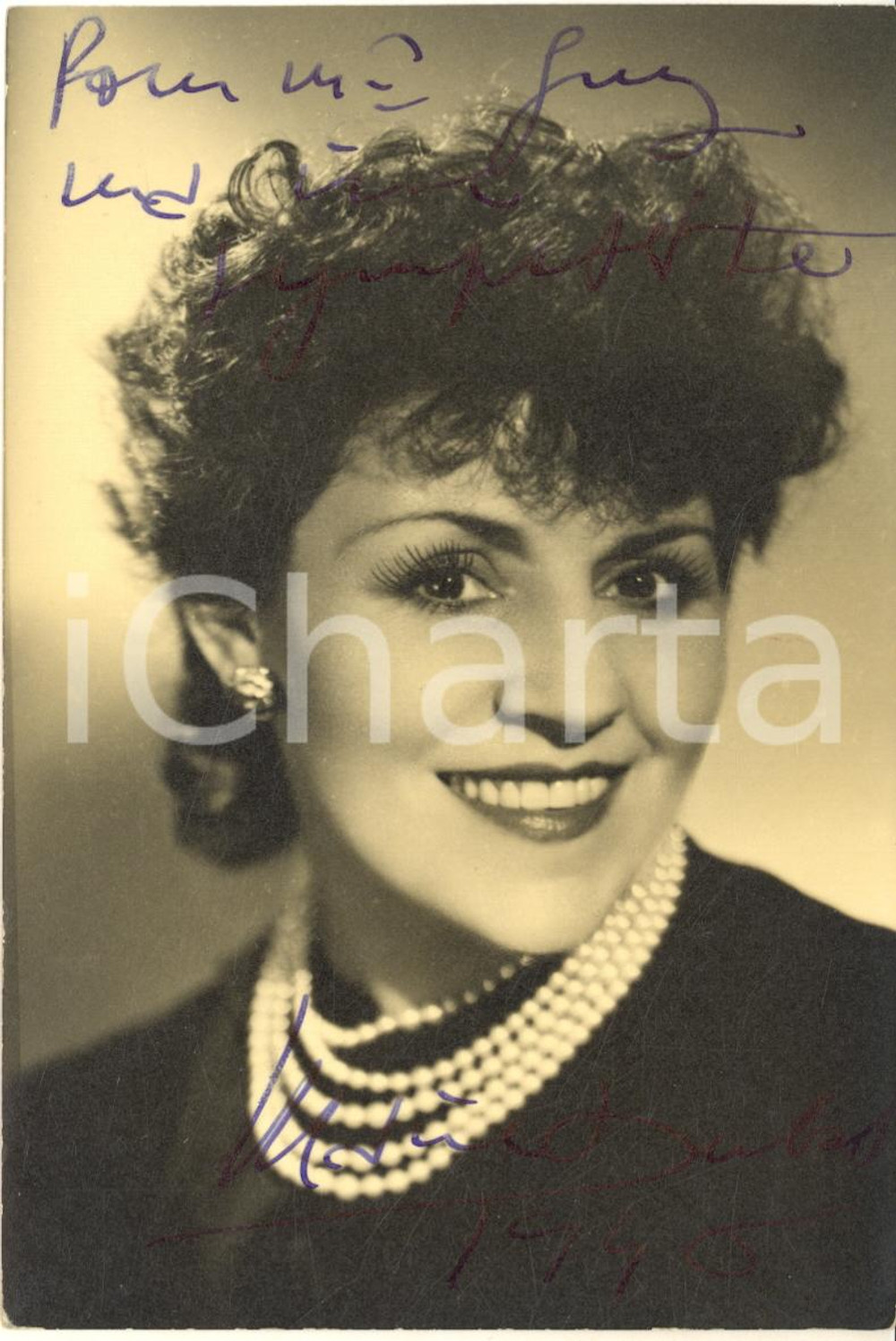 1946 Cantante Marie DUBAS - AUTOGRAFO su foto seriale 10x15 cm  Fotografia seriale con dedica autografa.CONDIZIONI: GFORMATO: 10x15 cm    originale e autentica 1