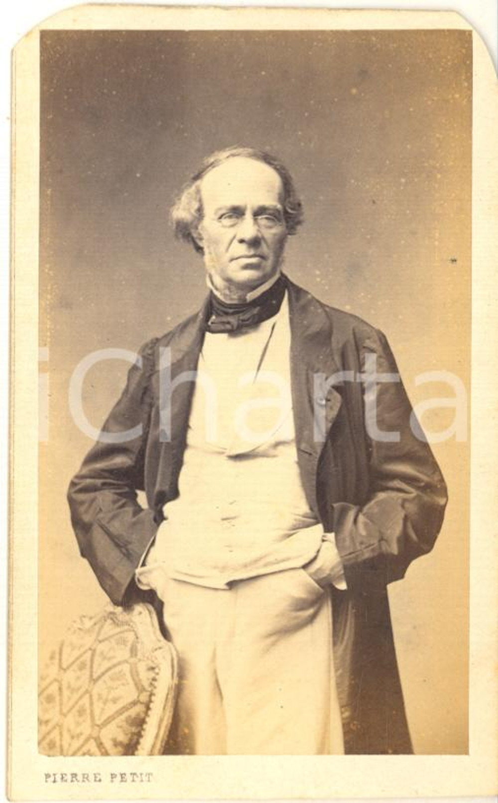 1860 ca Portrait of Fromental HALEVY - Photo albumen CDV Pierre PETIT PARIS  Fotografia originale d'epoca, che ritrae il noto compositore.FOTOGRAFO: Pierre Petit - 31, place Cadet, ParisCONDIZIONI: G (margini arrotondati per l'inserimento in un album)FORMATO: CDV    originale e autentica 1
