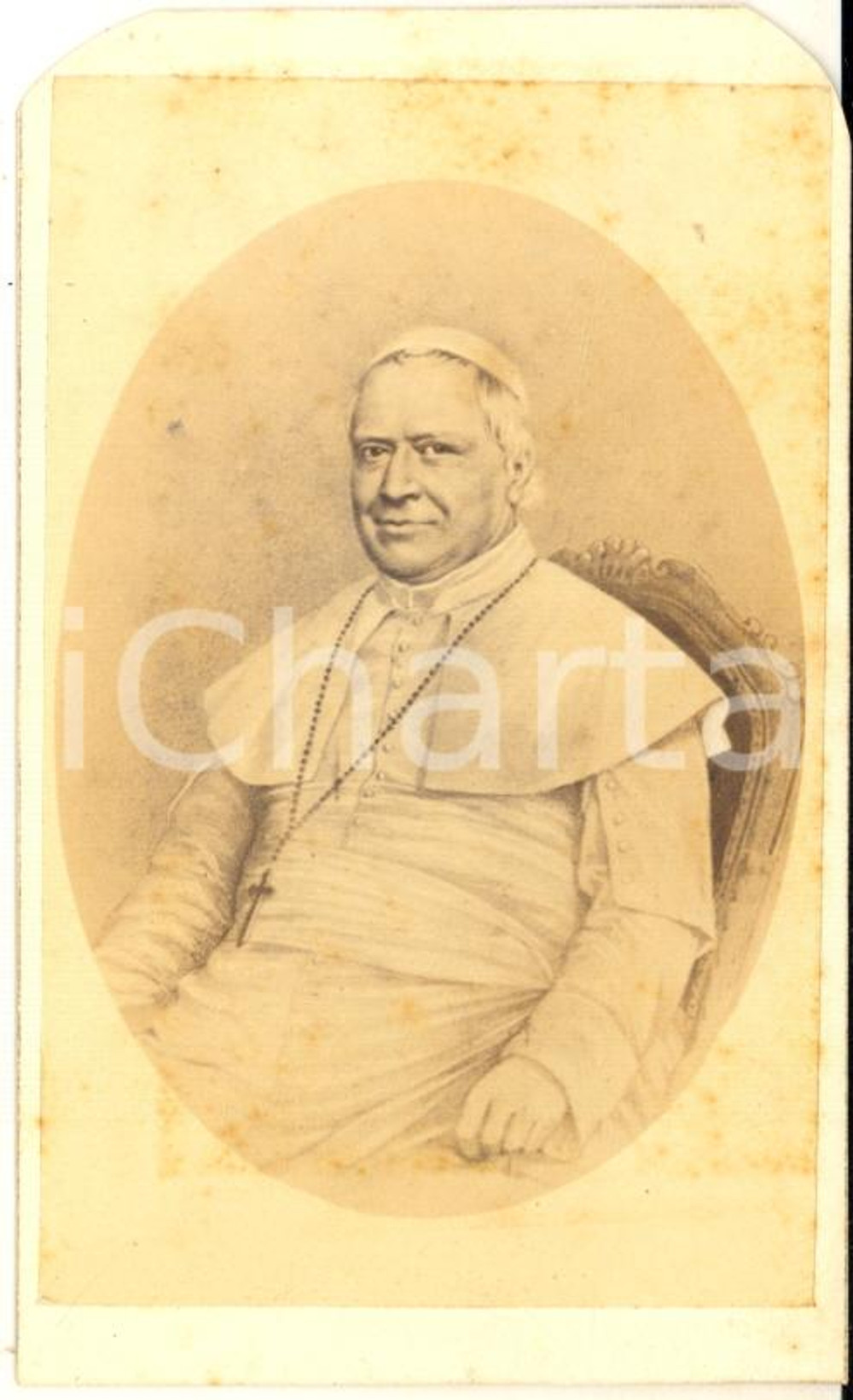 1865 ca VATICANO Ritratto di papa PIO IX - Fotografia VINTAGE CDV  Fotografia originale d'epoca.CONDIZIONI: FAIR (lievi fioriture; angoli arrotondati per l'inserimento in un album)FORMATO: CDV    originale e autentica 1