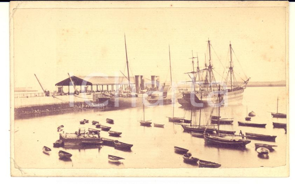 1870 DUN LAOGHAIRE Harbour - Carlisle Pier - Royal Mail Packet CONNAUGHT Photo  Fotografia originale d'epoca.CONDIZIONI: FAIR (piccole piegature angolari)FOTOGRAFO: H. D. Brown - Kingstown (attuale Dun Laoghaire, Ireland)FORMATO: CDV    originale e autentica 1