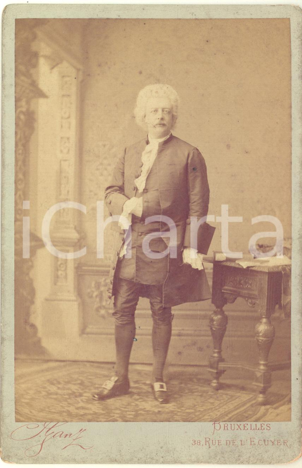 1880 ca BRUXELLES Ritratto di gentiluomo - Foto vintage J. GANZ 11x16 cm  Fotografia originale d'epoca, montata su cartoncino rigido.CONDIZIONI: POOR (buone condizioni della fotografia, ma margini rifilati)FORMATO: 11x16 cmFOTOGRAFO: J. Ganz - 38, rue de l'Ecuyer, Bruxelles    originale e autentica 1