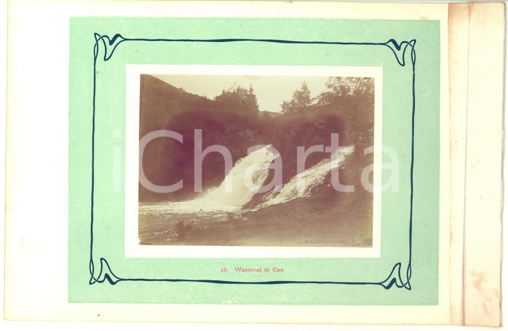 1910 ca COO (BELGIO) Veduta delle cascate - Foto VINTAGE 23x15 cm  Fotografia originale d'epoca.La fotografia &egrave; montata su cartoncino rigido, con margine telato, poich&eacute; era parte di un album o serie.Didascalia originale: "13. Waterval te Coo".CONDIZIONI: G (ma lievi macchie al margine telato)FORMATO: 23x15 cm (cartoncino); 11x8 cm (fotografia)    originale e autentica 1