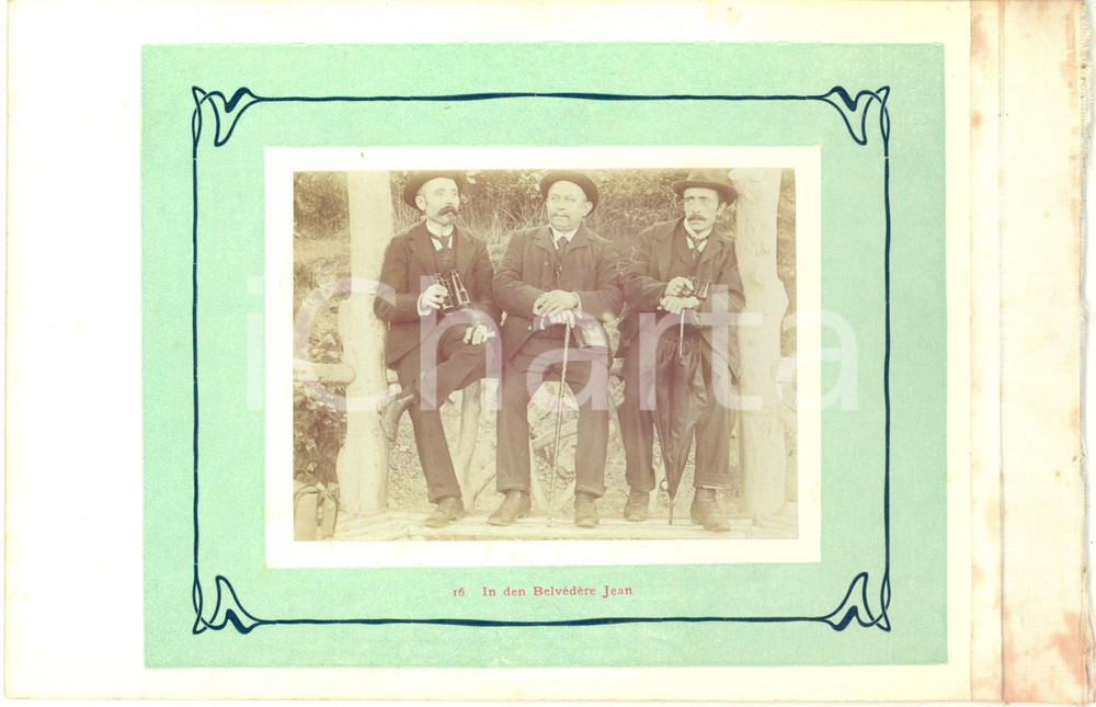 1910 ca COO (BELGIO) Escursionisti al Belvedere JEAN - Fotografia VINTAGE 23x15  Fotografia originale d'epoca.La fotografia &egrave; montata su cartoncino rigido, con margine telato, poich&eacute; era parte di un album o serie.Didascalia originale: "16. In den Belv&eacute;d&egrave;re Jean".CONDIZIONI: G (lievi macchie al margine telato)FORMATO: 23x15 cm (cartoncino); 11x8 cm (fotografia)    originale e autentica 1