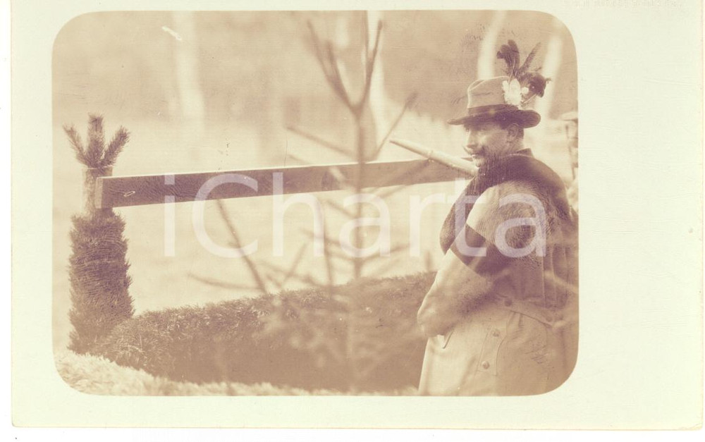 1910 ca GERMANY Kaiser Wilhelm II in a hunting day - RARE Photo postcard  Fotografia originale d'epoca, in formato cartolina postale.In sovraimpressione &egrave; indicato l'editore, Georg Stilke, Berlin.CONDIZIONI: G FORMATO: FP    originale e autentica 1