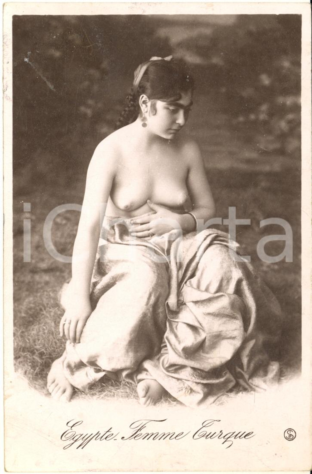 1908 ETHNIC NUDE WOMAN EGYPTE Femme Turque - Vintage postcard FP VG Cartolina postale d'epoca, viaggiata ma priva del francobollo.FORMATO: FPCONDIZIONI: FAIR (lievi piegature e residui di colla al margine sinistro)    originale e autentica 1