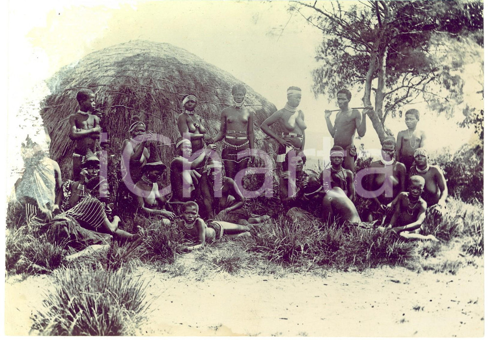 Fotografia d epoca originale 1910 ca SOUTH AFRICA Indigenous people in a village   Photo William LAWS CANEY 1