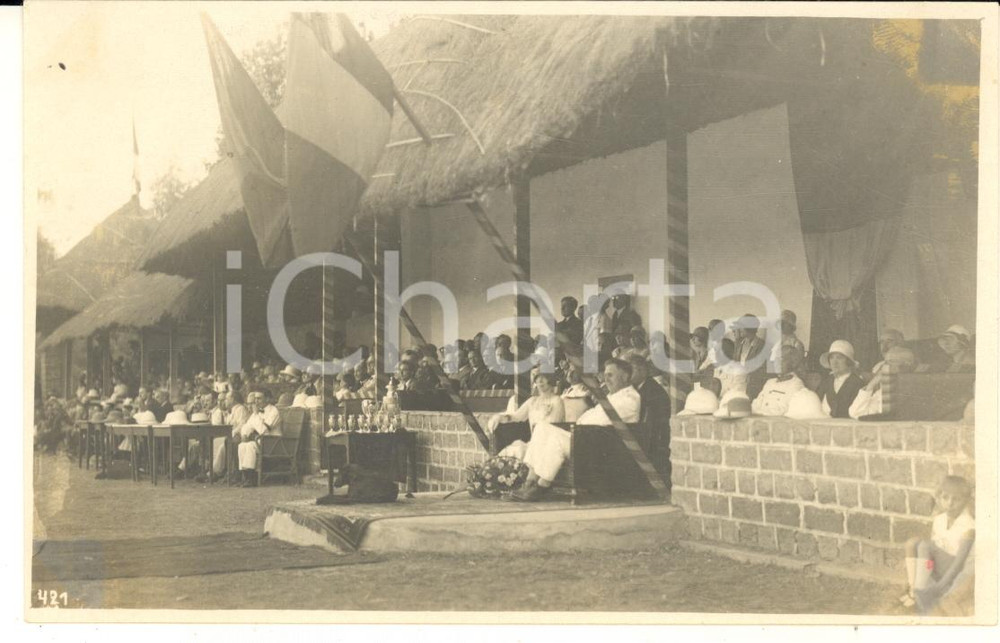 1928 CONGO BELGE - Visite roi Albert Ier  - Loge royale *Photo L. GABRIEL 14x9 Fotografia originale d'epoca, scattata durante la visita dei sovrani Alberto I ed Elisabetta del Belgio in Congo.Timbro del fotografo al verso.FOTOGRAFO: L&eacute;opold Gabriel - Panda - KatangaFORMATO: 14x9 cmCONDIZIONI: G (minime macchie e difetti di stampa)    originale e autentica 1