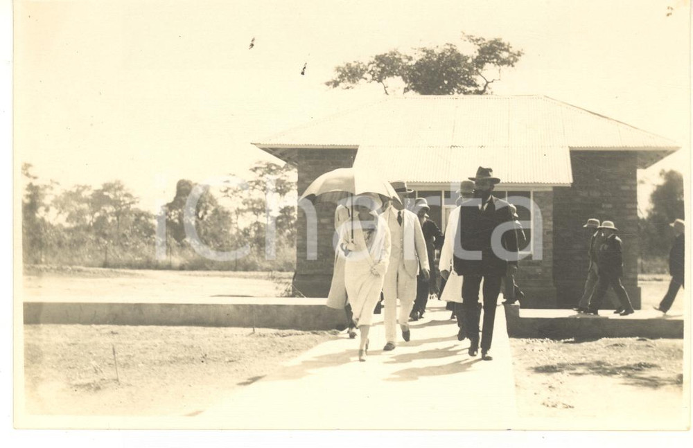 1928 CONGO BELGE Mines du KATANGA - Visite roi Albert Ier *Photo L. GABRIEL 494 Fotografia originale d'epoca, scattata durante la visita dei sovrani Alberto I ed Elisabetta del Belgio in Congo.FOTOGRAFO: L&eacute;opold Gabriel FORMATO: 14x9 cmCONDIZIONI: G     originale e autentica 1