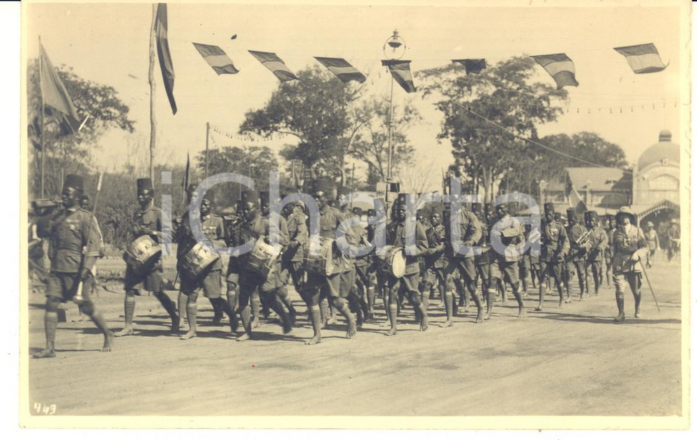 1928 CONGO BELGE Visite roi Albert I de Belgique - Musique militaire *Photo 449 Fotografia originale d'epoca, scattata durante la visita dei sovrani Alberto I ed Elisabetta del Belgio in Congo.FOTOGRAFO: Léopold Gabriel GOOD/buono  Formato: 14x9 cm originale e autentica 1