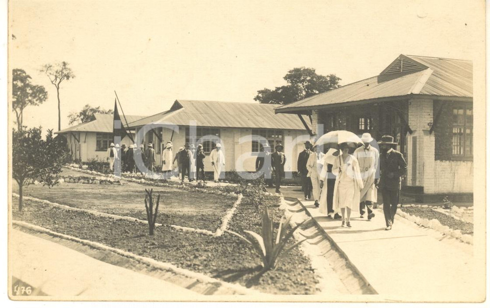 1928 CONGO KATANGA Roi Albert Ier - Reine Elisabeth de Belgique en visite (2) Fotografia originale d'epoca, scattata durante la visita dei sovrani Alberto I ed Elisabetta del Belgio in Congo.FOTOGRAFO: L&eacute;opold Gabriel FORMATO: 14x9 cmCONDIZIONI: G    originale e autentica 1