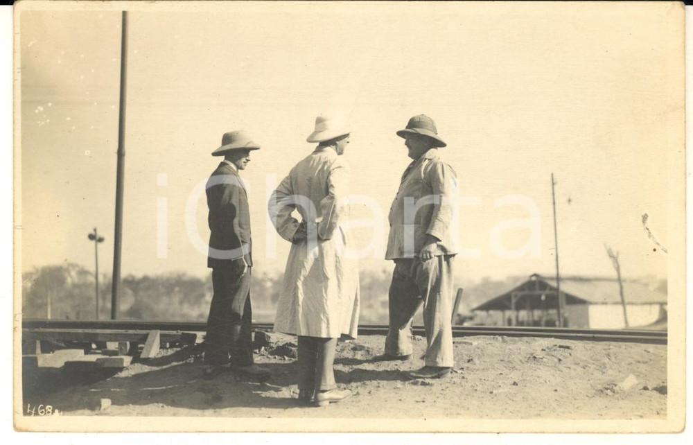 1928 KATANGA CONGO Roi Albert Ier visite installations minières UMHK (4) Fotografia originale d'epoca, scattata durante la visita dei sovrani Alberto I ed Elisabetta del Belgio in Congo.FOTOGRAFO: L&eacute;opold Gabriel - Panda - KatangaFORMATO: 14x9 cmCONDIZIONI: G (ma piccoli difetti di stampa)    originale e autentica 1