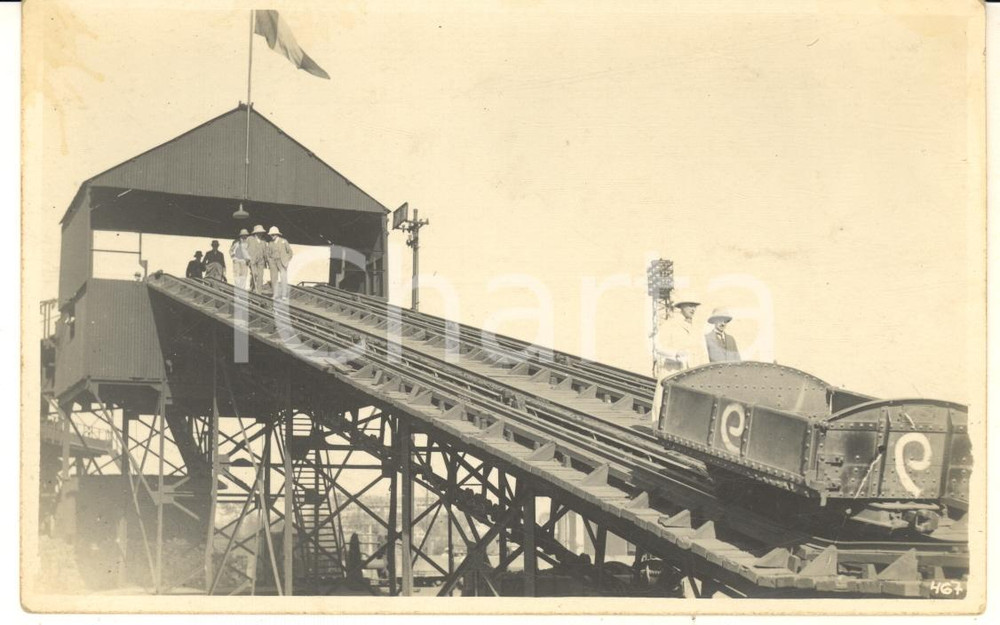 1928 KATANGA CONGO Roi Albert Ier visite installations minières UMHK (7) Fotografia originale d'epoca, scattata durante la visita dei sovrani Alberto I ed Elisabetta del Belgio in Congo.FOTOGRAFO: L&eacute;opold Gabriel - Panda - KatangaFORMATO: 14x9 cmCONDIZIONI: G (ma lievi macchie)    originale e autentica 1